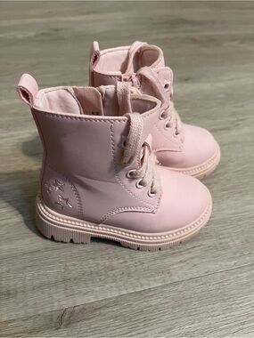 Primark Light Pink Star Lace-Up Kids Boots